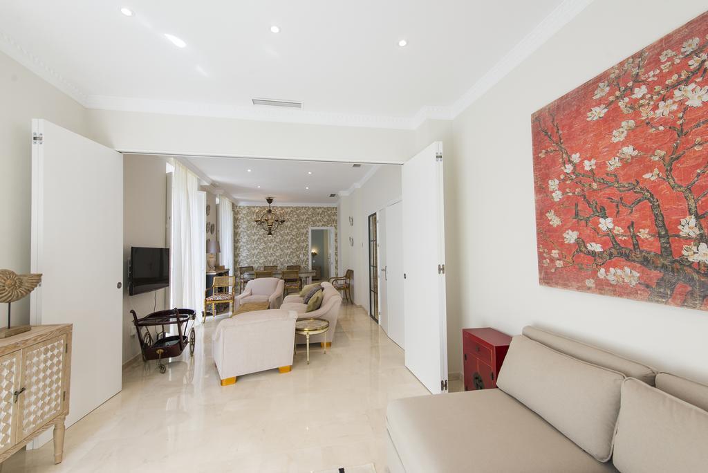 Living By Cathedral Apartment Seville